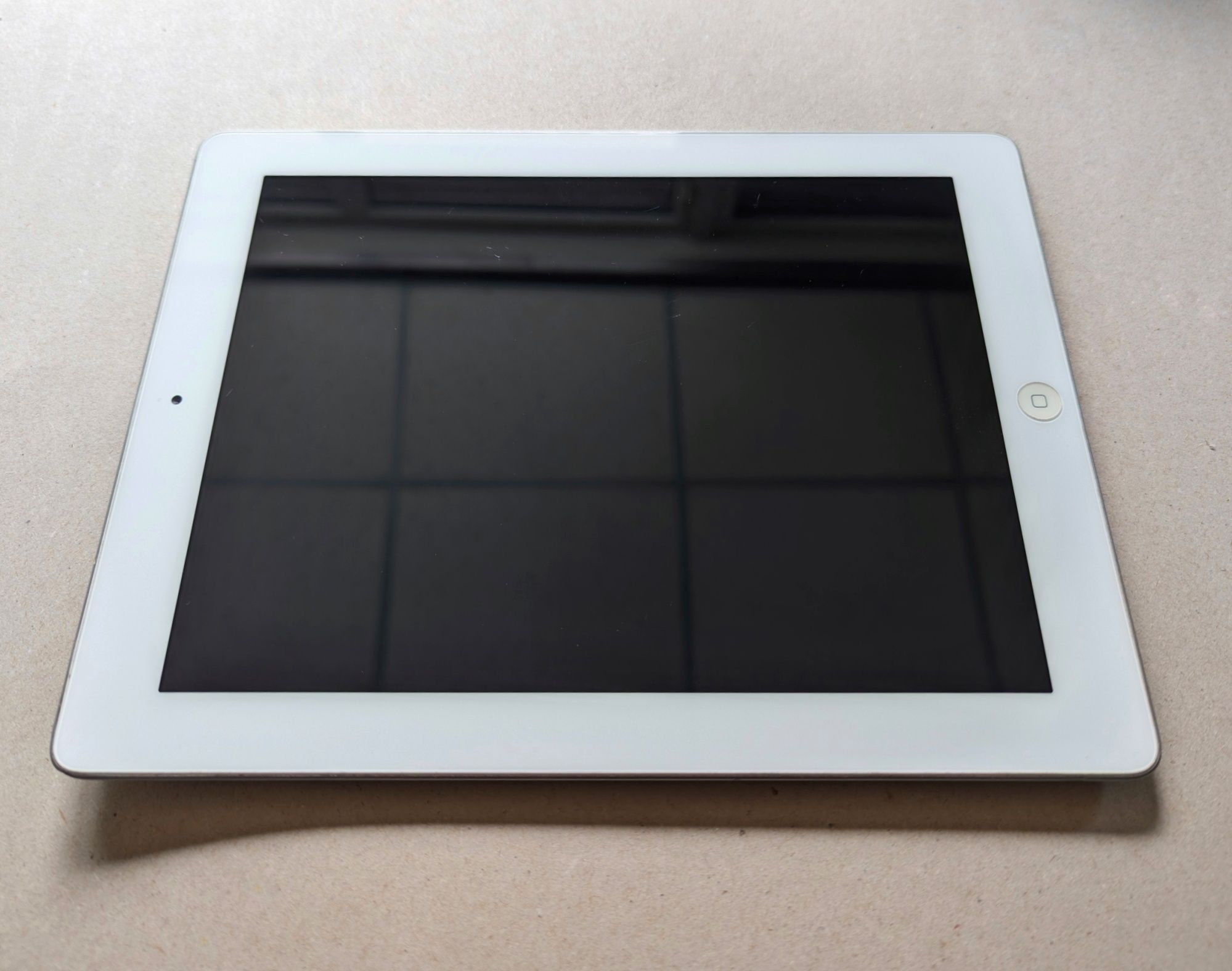 Планшет Apple Ipad 2 (wifi) 16gb A1395 (стоит pin код)