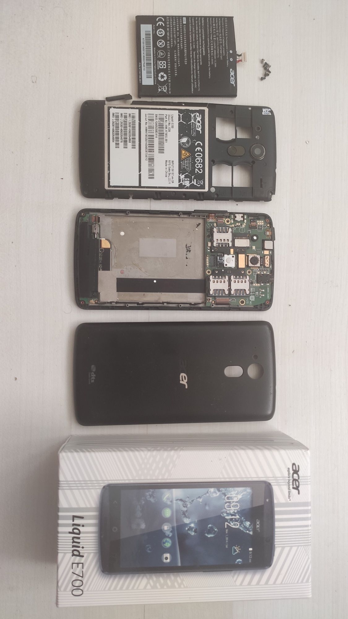 Acer Liquid e700 e39 на 3 сим карты на запчасти.