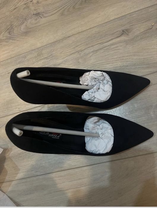 Туфлi на підборах (лодочки)