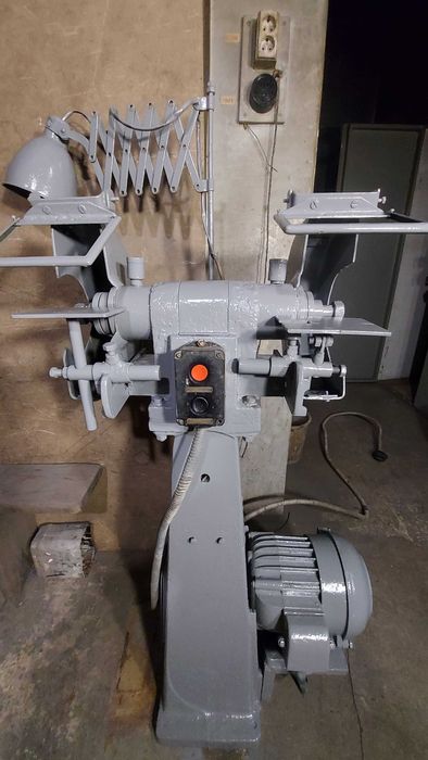 Заточной, наждак, точильный. литой, двухсторонний. СССР.