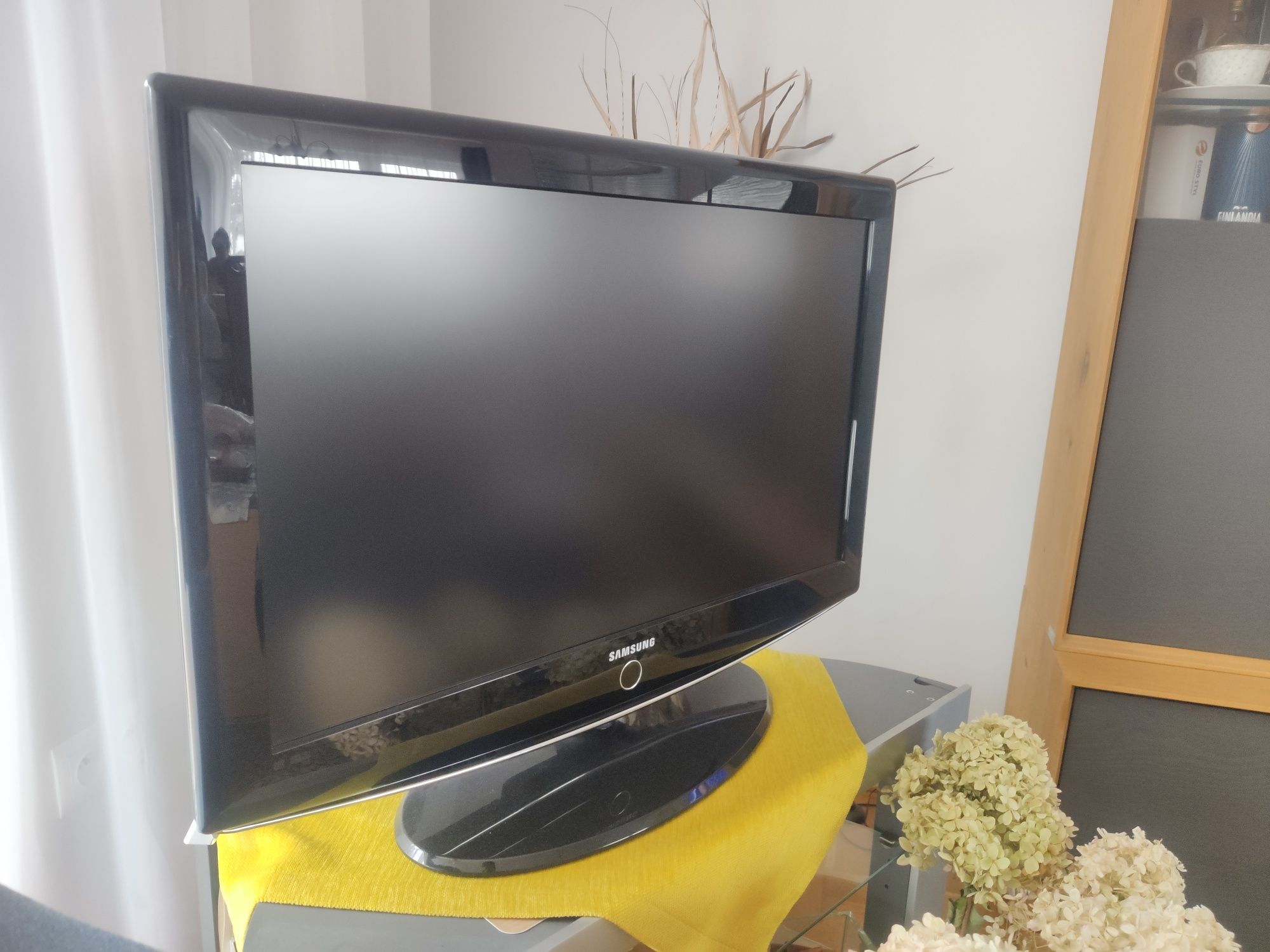 Samsung Telewizor 32 cale LCD sprawny LE32R82B