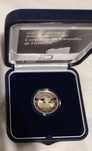 Vendo 2 moedas 1 Proof e a outra bnc