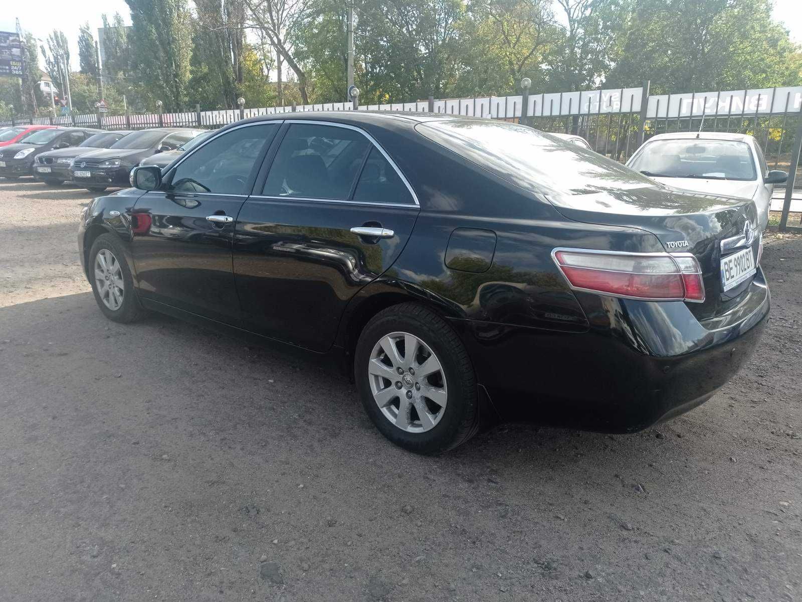 Toyota Camry 2008 року 2,4 л. бензин