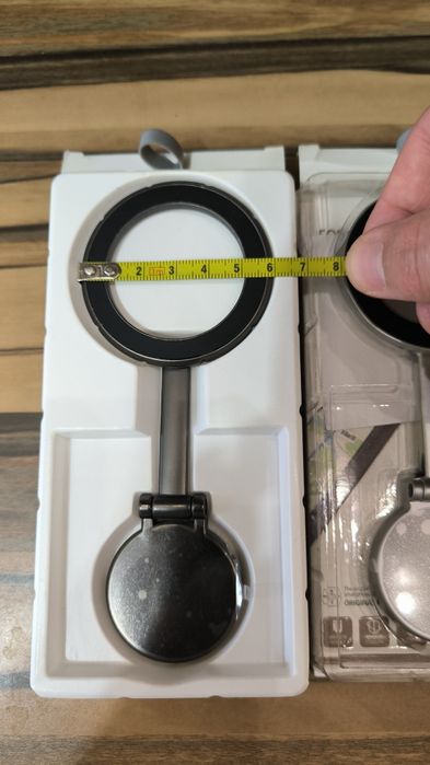 Тримач для мобільного телефону магнітний