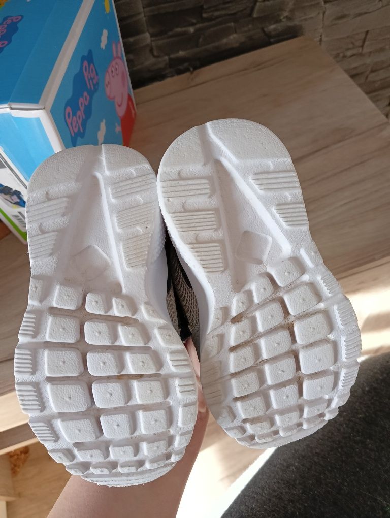 Buty sportowe smyk świnka Peppa 21