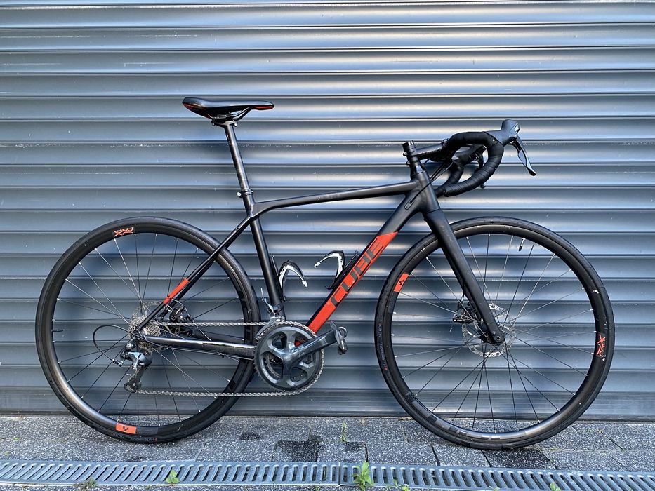 Rower szosowy CUBE cross race