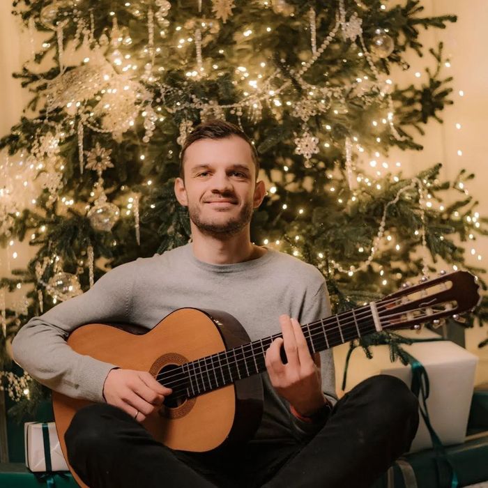 Уроки гітари, фортепіано та укулеле