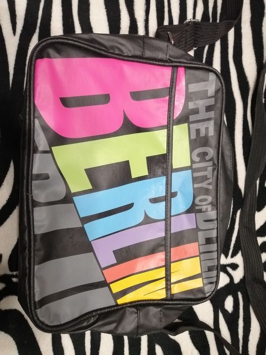 Сумка наплечна брендова Robin Ruth. (орігінал).