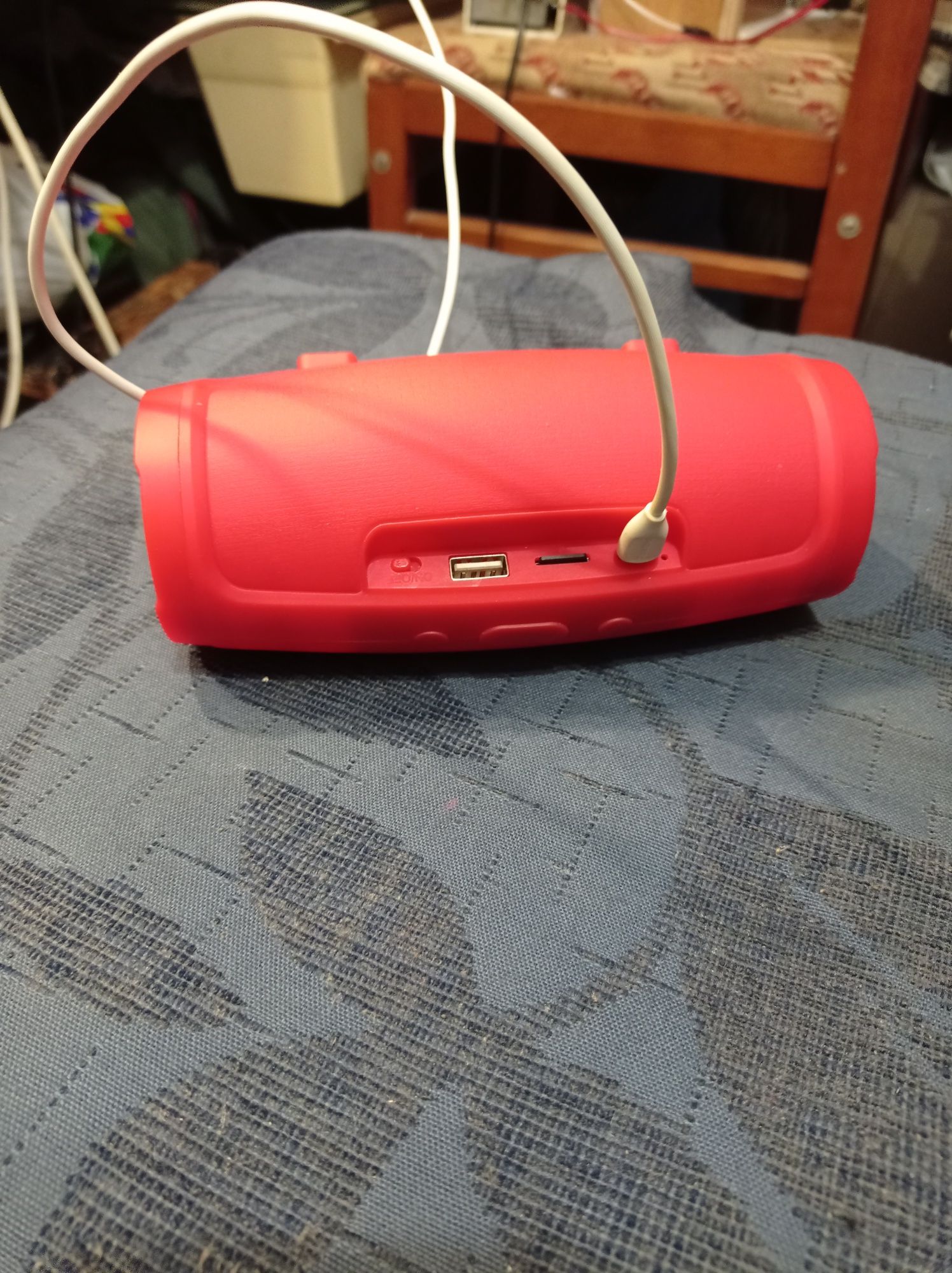 Колонка bluetooth  jbl mini charge 3