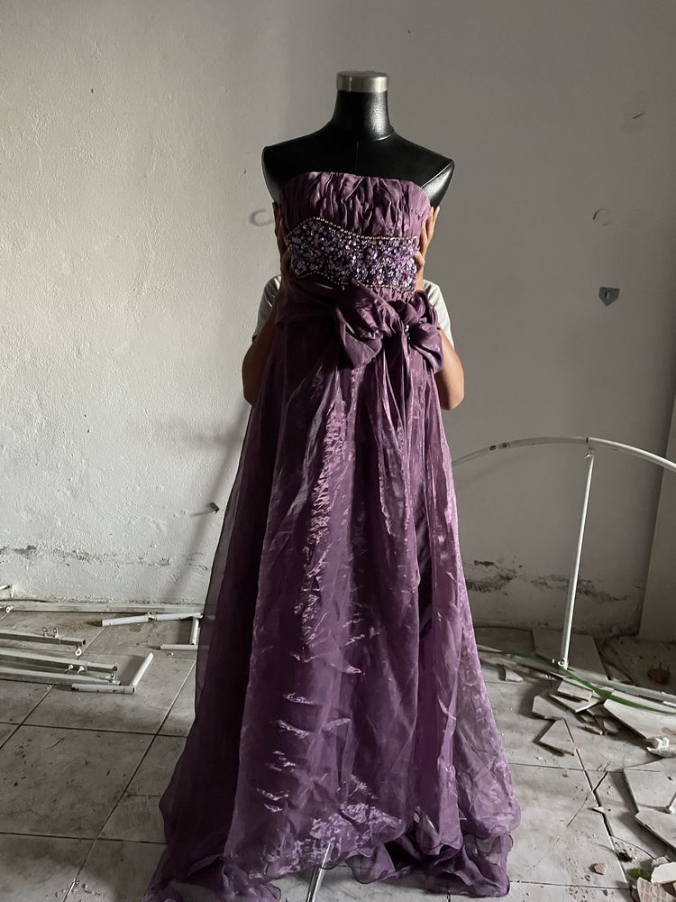 Vestido de cerimónia 15€