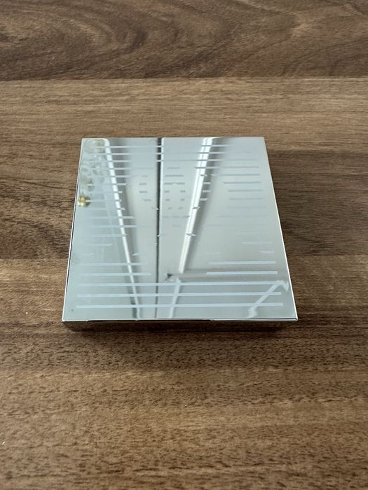 Sisley L'Orchidée legendarny róż rozświetlający