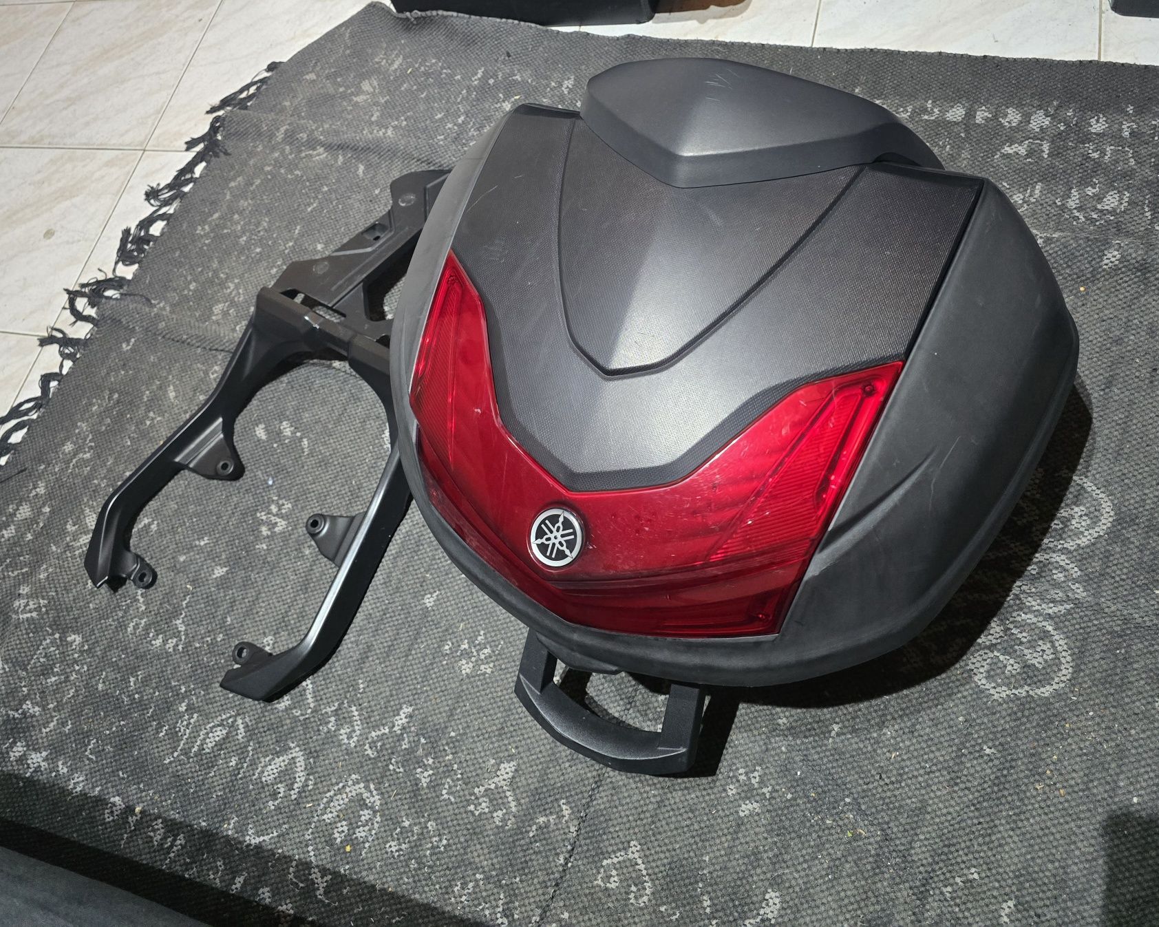 Suporte top case yamaha MT07