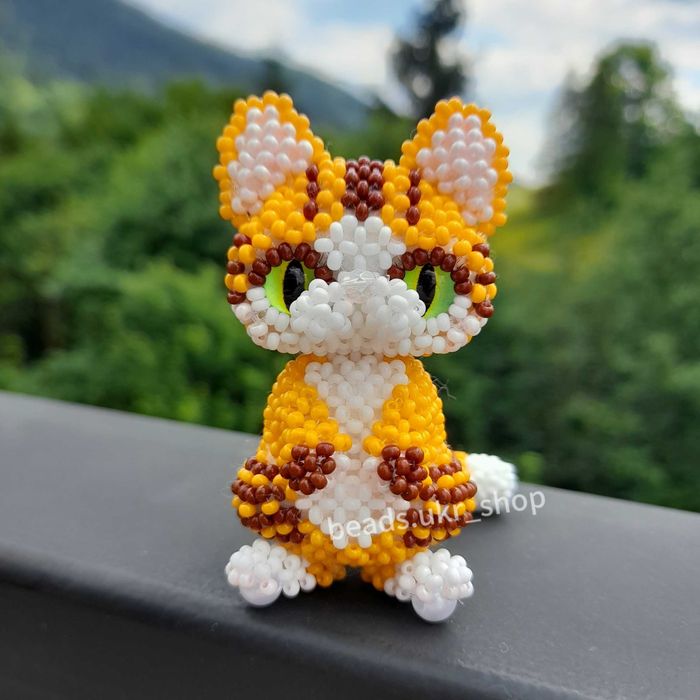 Амігурумі, браслети та брілки з бісеру