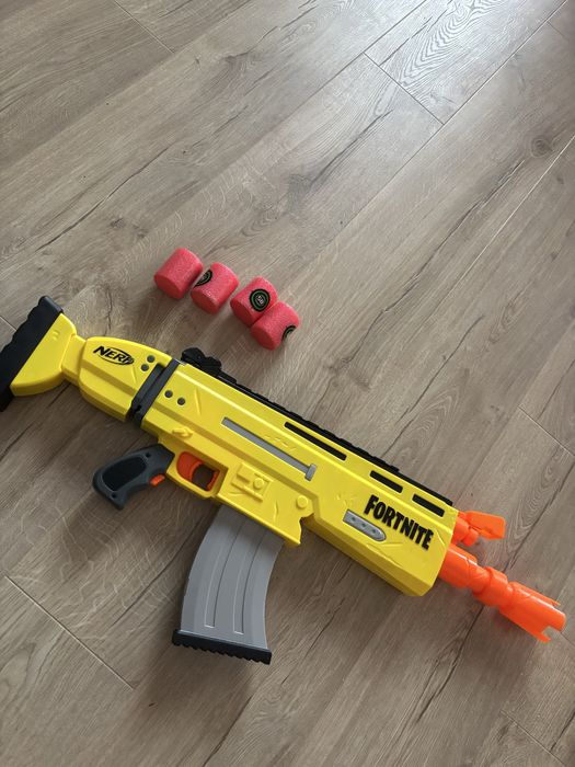 Wyrzutnia strzałek Nerf Elite Fortnite AR L, zautomatyzowany