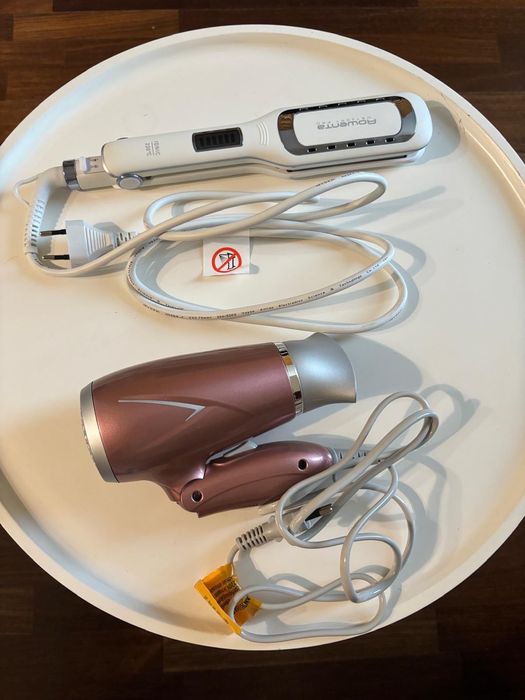 Alisador Rowenta e secador