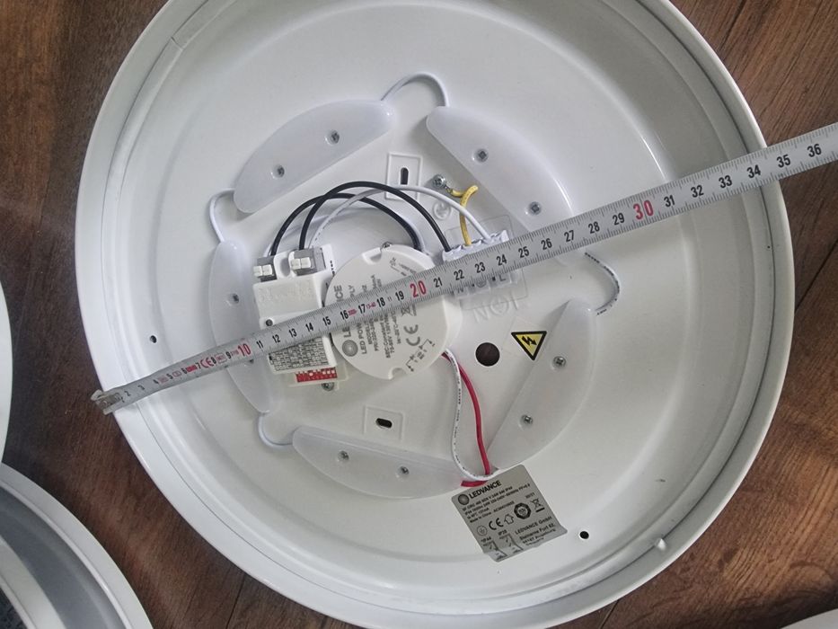 Lampy LED  z czujnikem ruchu