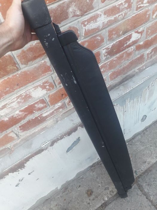 Шторка багажника