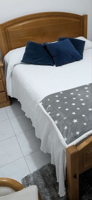 Cama madeira e estrado ( 2 x 1,40