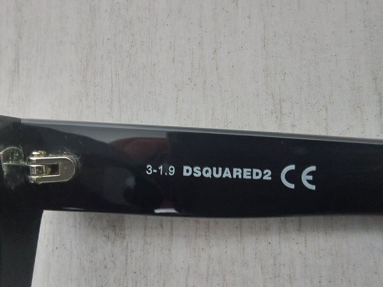 Dsquared2 oryginalne okulary przeciwsłoneczne cateye