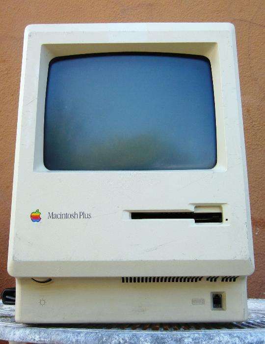 Macintosh Plus 1Mb