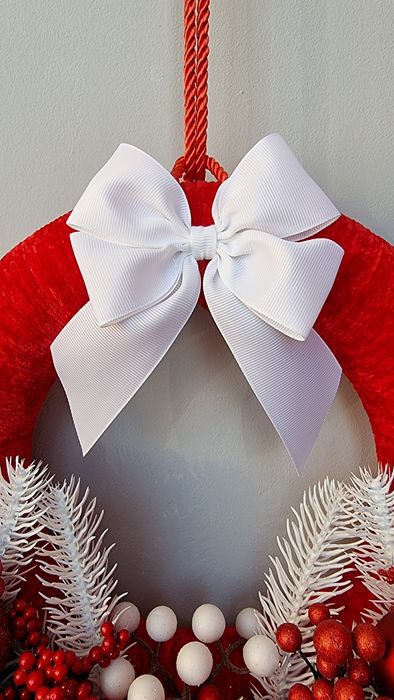 Новорічний декор на двері. Різдвяний віночок.