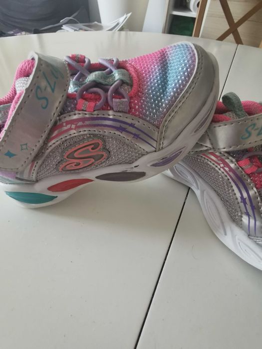 Skechers buty świecące r. 23 dziewczęce