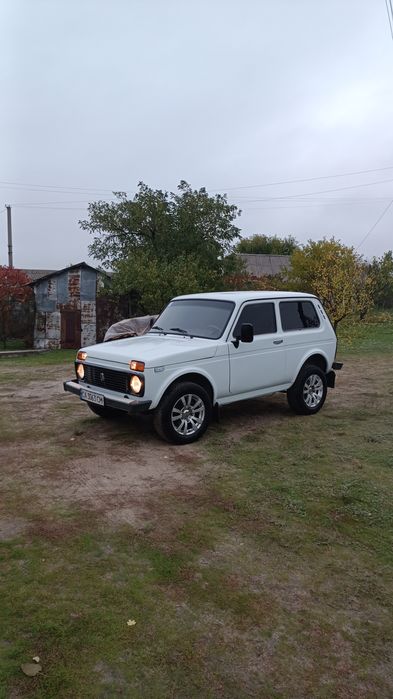 Нива 2003г 3300$