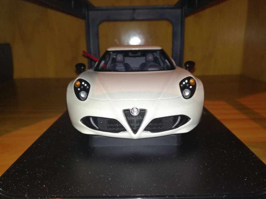 Alfa Romeo 4C (1:18) - Autoart