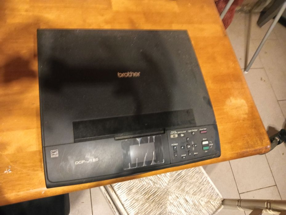 Vendo impressora a trabalhar em pleno