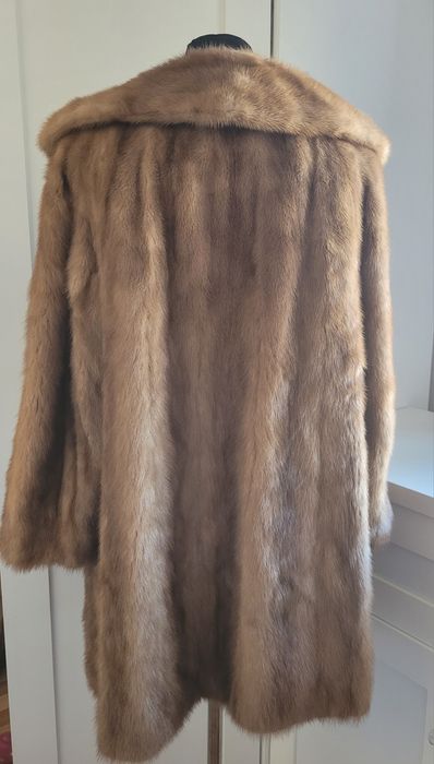 Futro piękne karmelowe norka