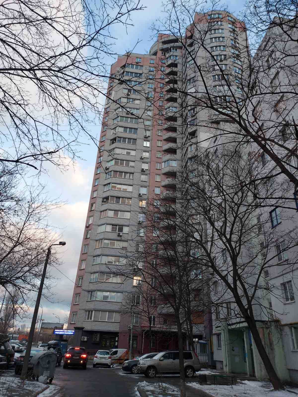Позняки Здолбунівська 3Г, 3-х кім, 2/25п, 101кв.м. тепла 92000 $, торг
