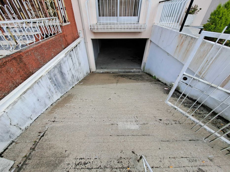 Garagem armazem 100m2 Giesta