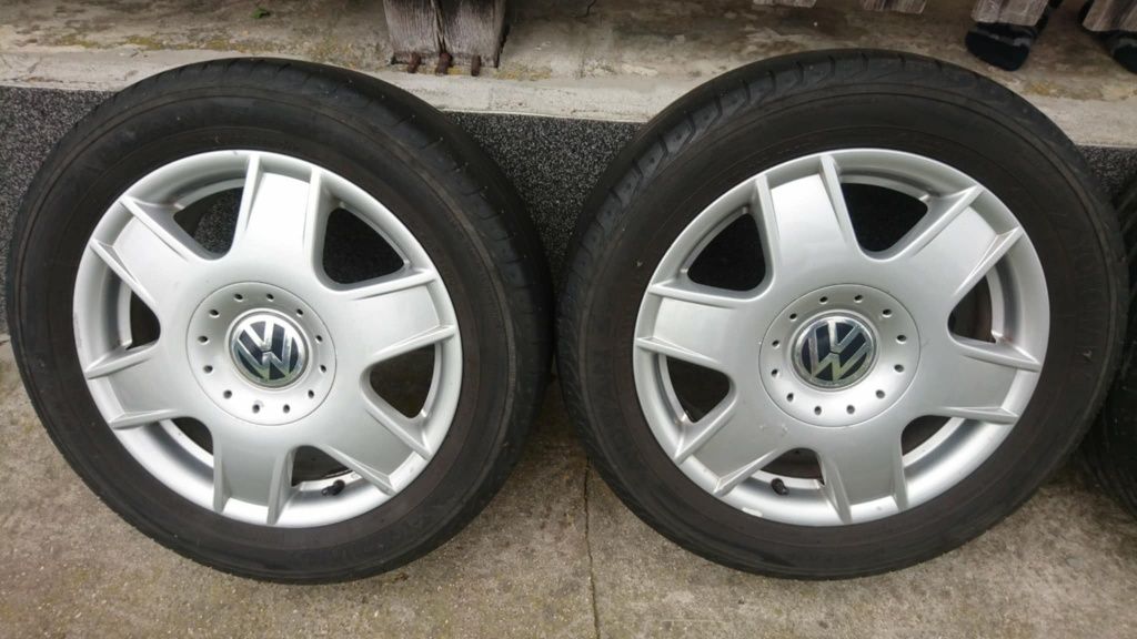 Sprzedam alufelgi vw bora z oponami
