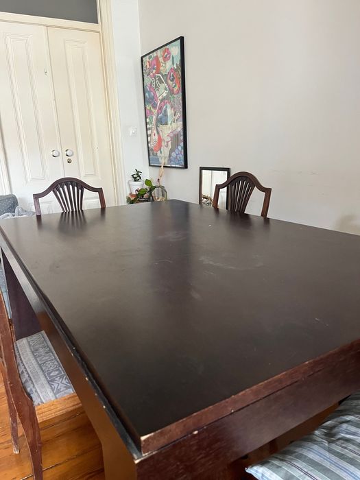 Doa-se mesa de jantar