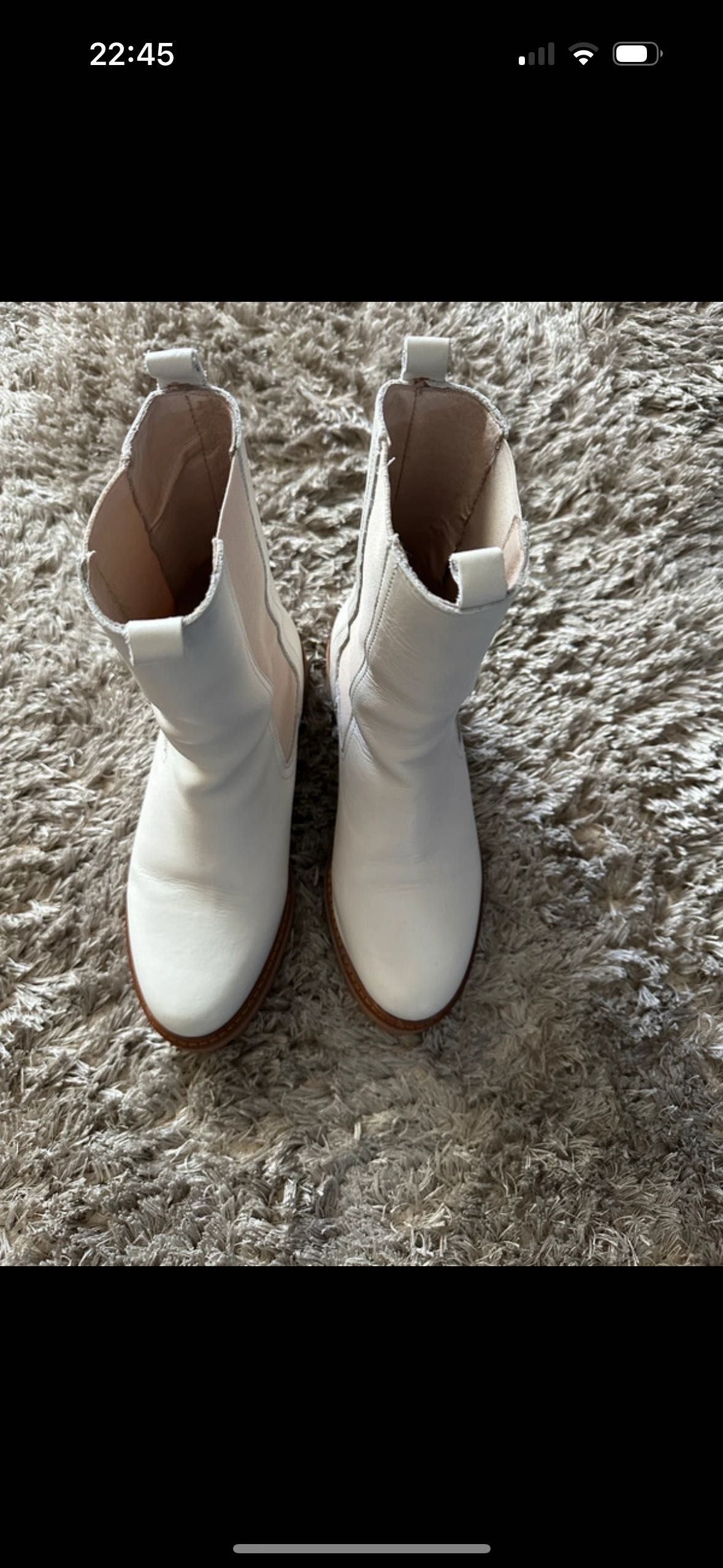 Botas em pele como novas