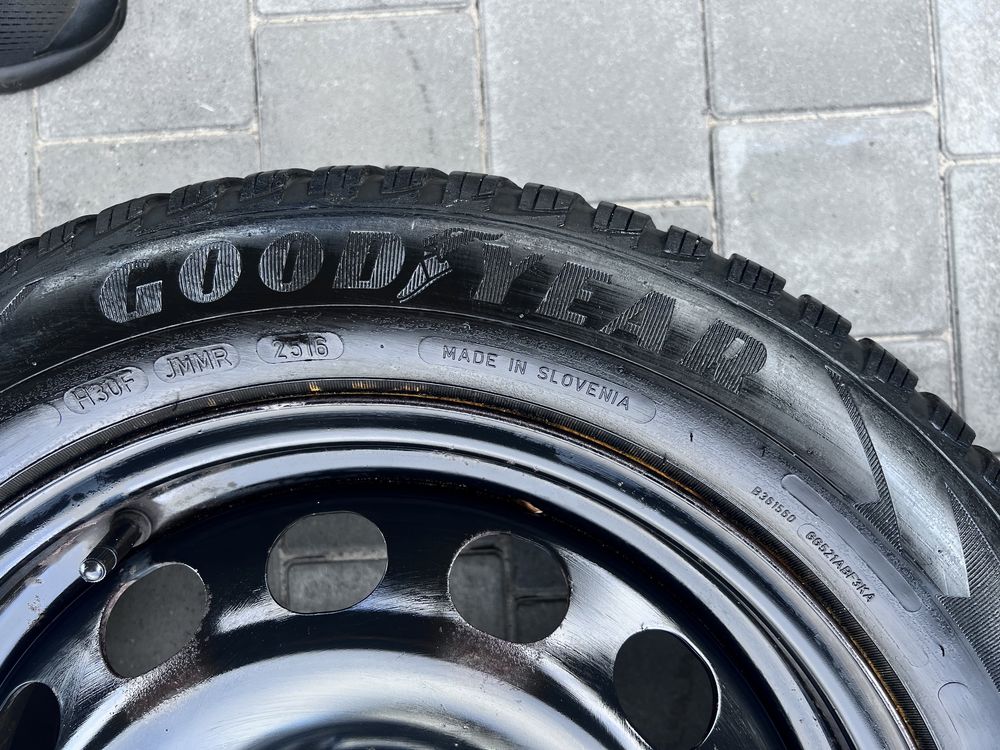 Резина зимова GOOD YEAR 205/55 R16