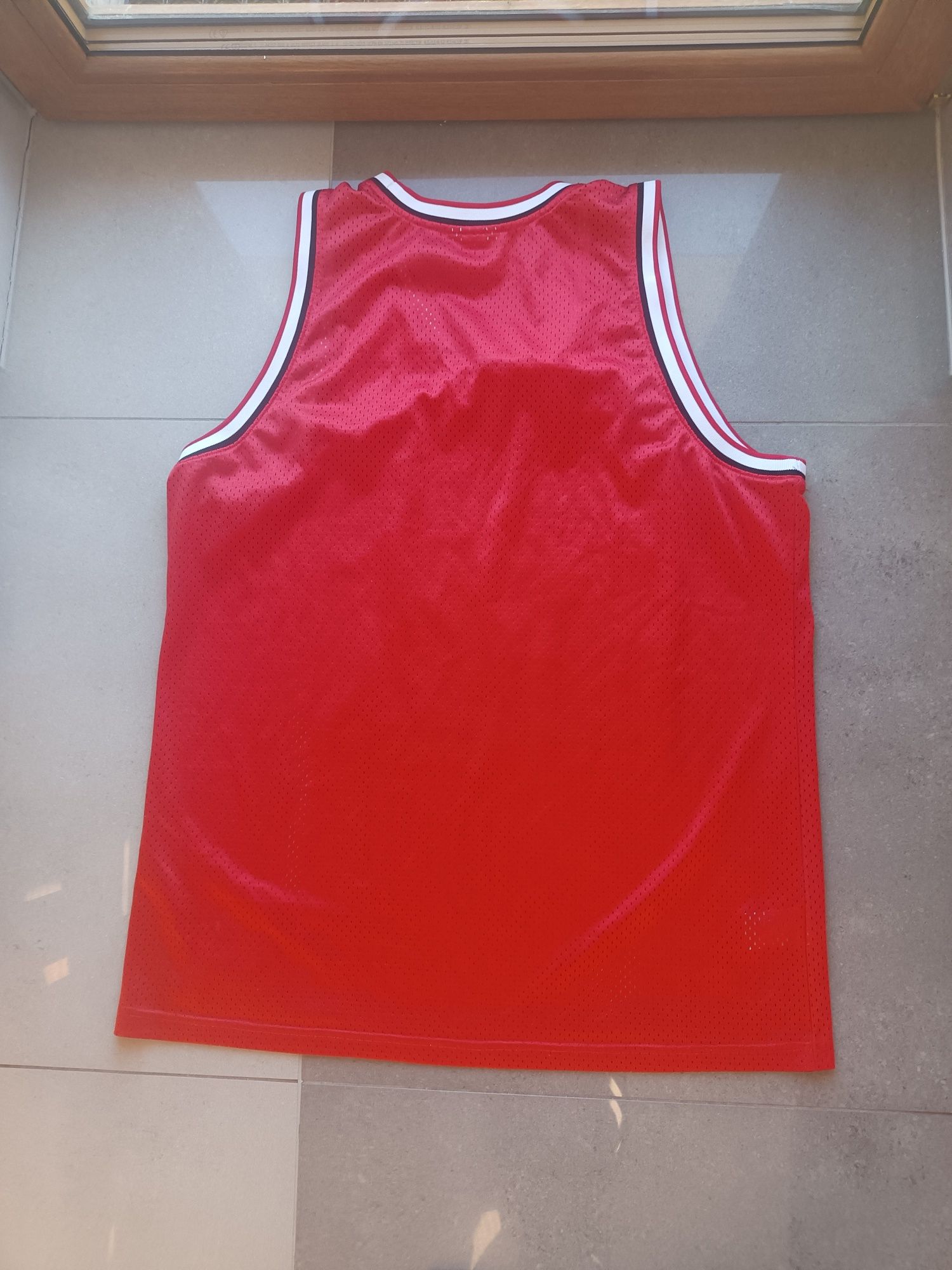 Czerwony bezrękawnik Mitchell&ness Chicago Bulls