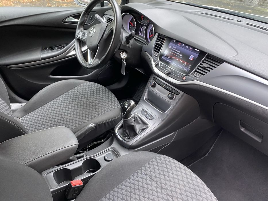 Продам OPEL ASTRA 2018 рік