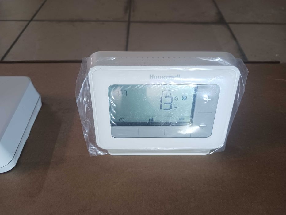 Termostato sem fios Honeywell T4R como novo.
