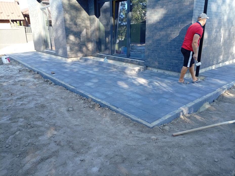 Укладання Бруківка Укладка Встановлення Бруківки