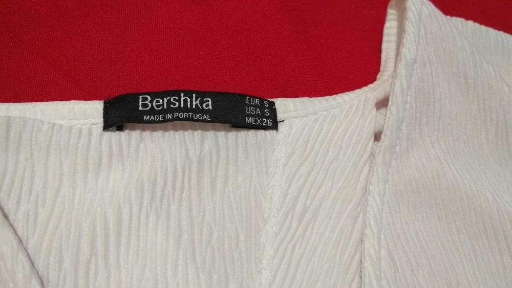 Блуза на зав"язці bershka