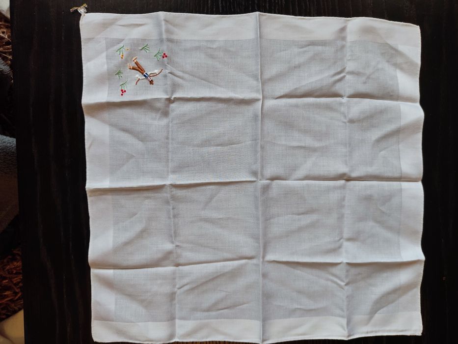 2 Lenços bordados da Madeira