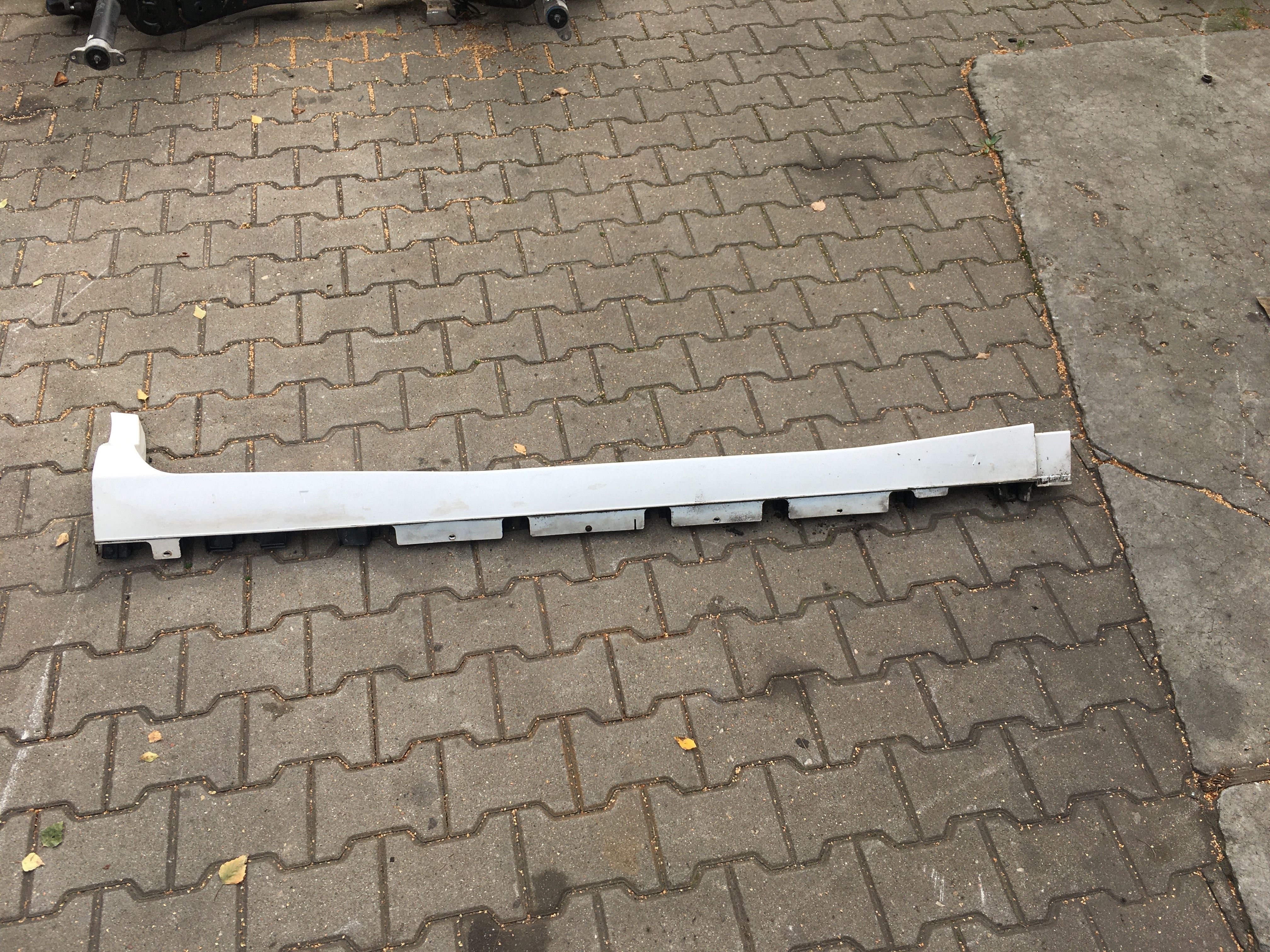 Próg prawy nakładka listwa Ford Kuga MK2 lift