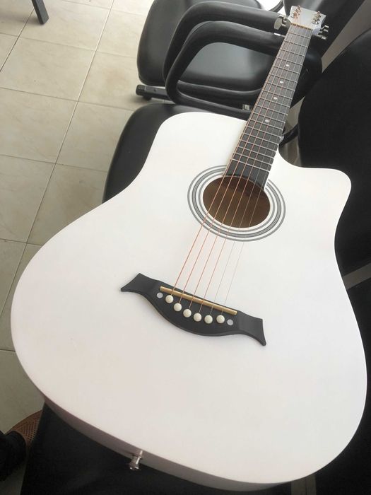 Violão Novo - 38 Polegadas, Capa, Correia, Paleta, capotraste, afinado