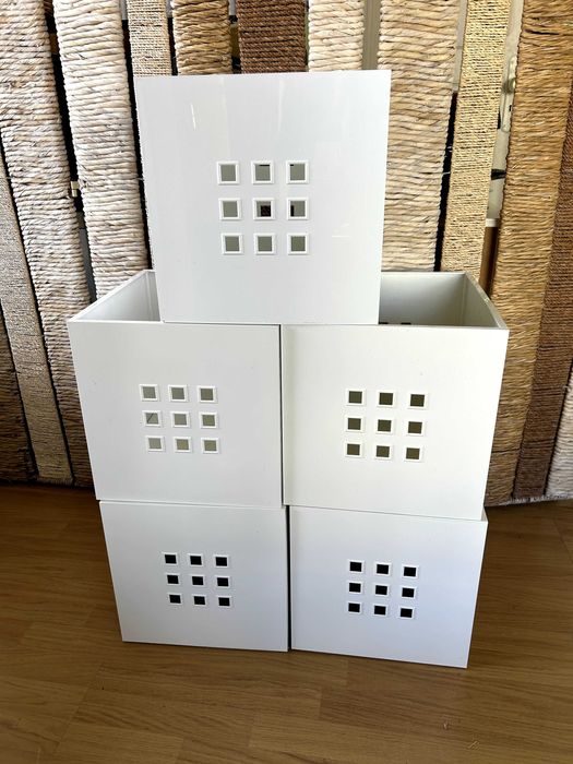 Caixas de arrumação brancas -IKEA
