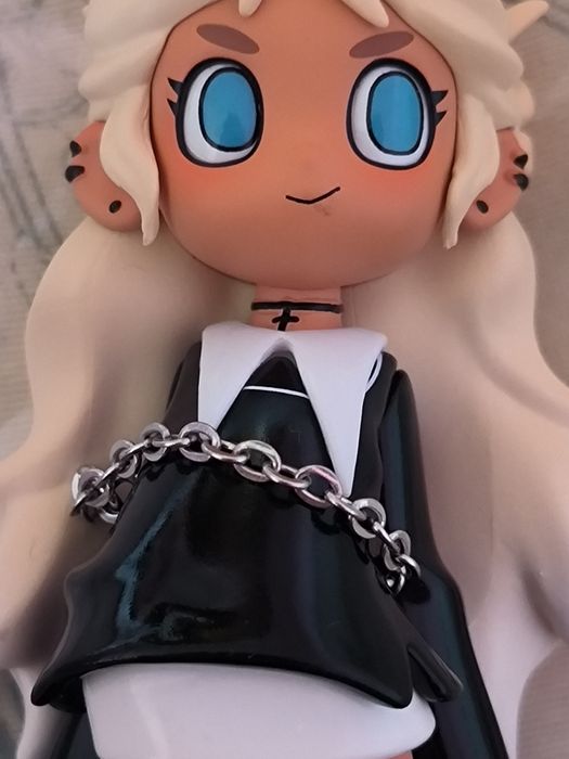 Figura Lil Peach Riot Loading Poppy Saint