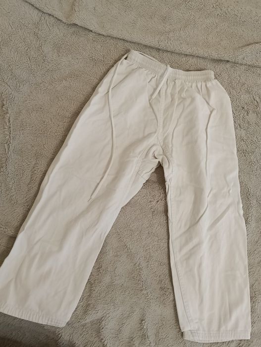 Кімоно для занять єдиноборствами