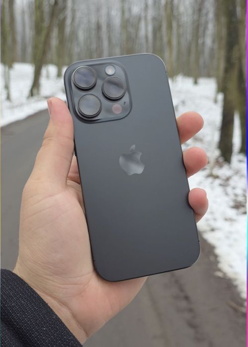 Iphone 16 pro. Європа фізична сімкарта акумулятор 100%