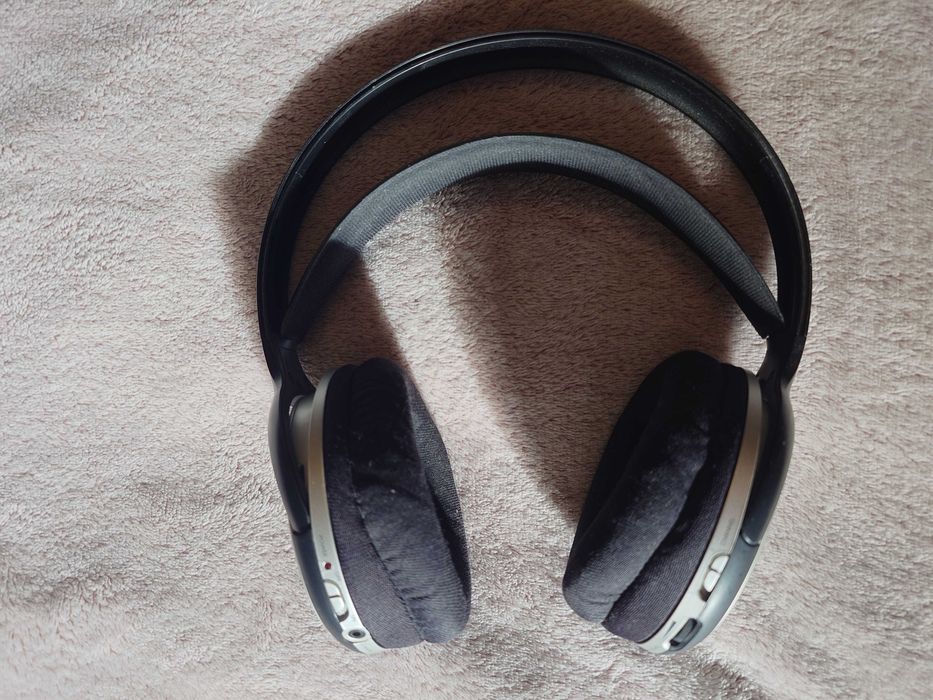 Бездротові навушники Philips SHC5100/10 FM