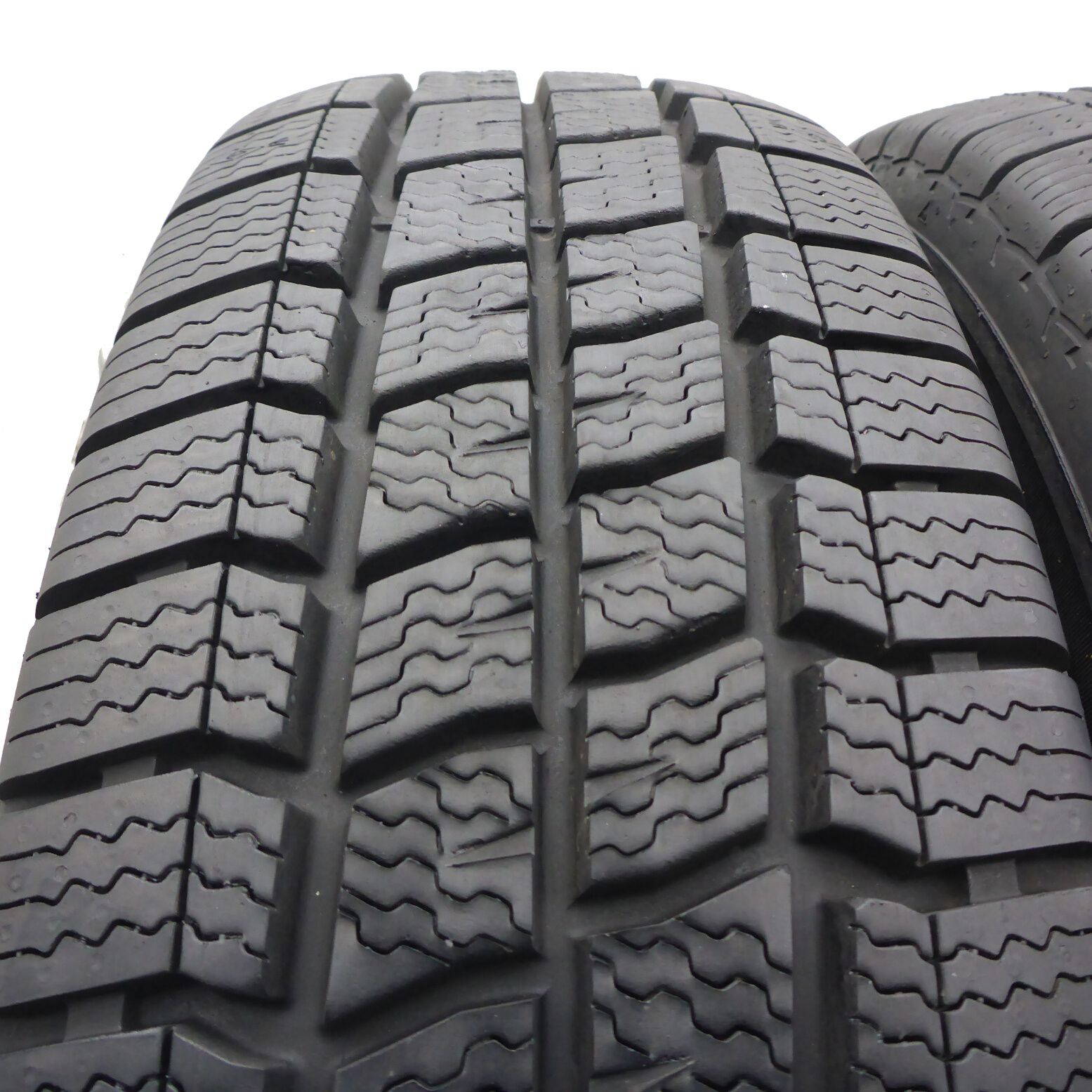 Opony 195/75/16C Vredestein 195/75R16C 107/105R Zimowe 2024 8,2-9mm